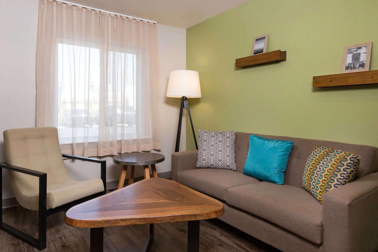 Woodspring Suites Houston Iah Airport Хъмбъл Екстериор снимка