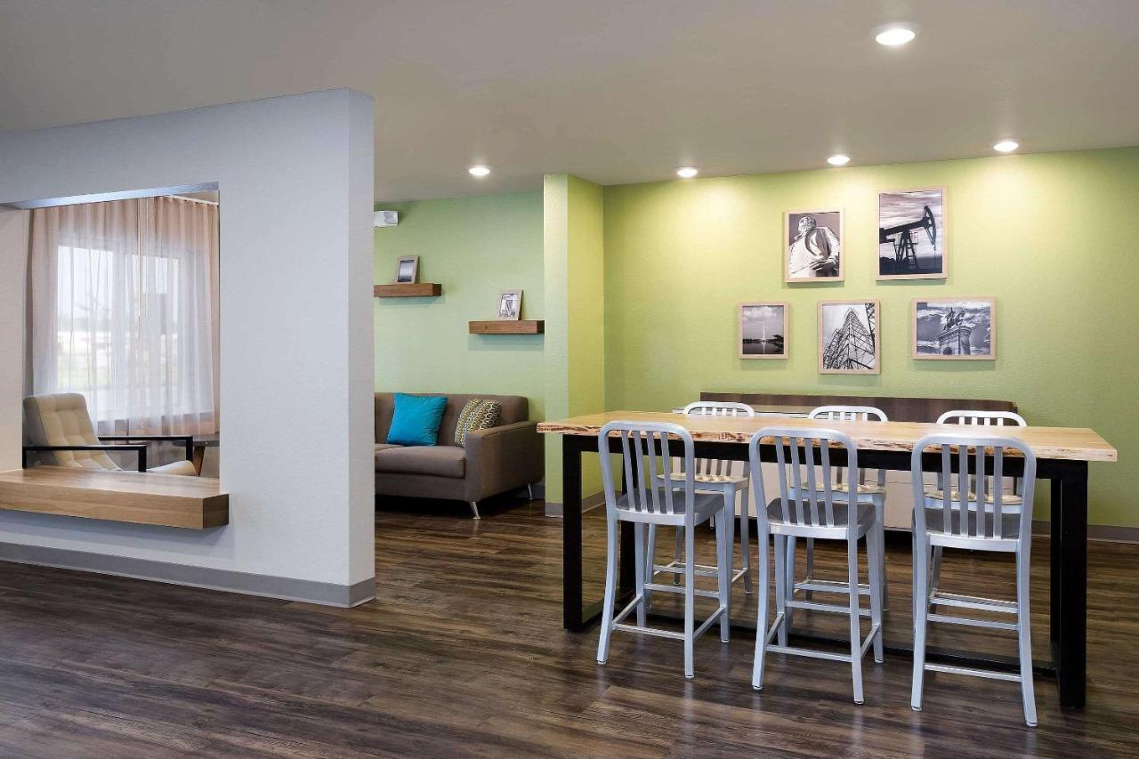 Woodspring Suites Houston Iah Airport Хъмбъл Екстериор снимка