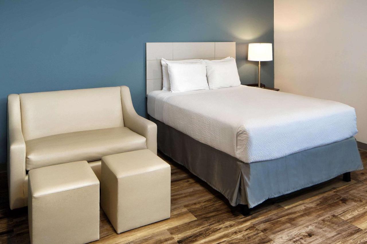 Woodspring Suites Houston Iah Airport Хъмбъл Екстериор снимка