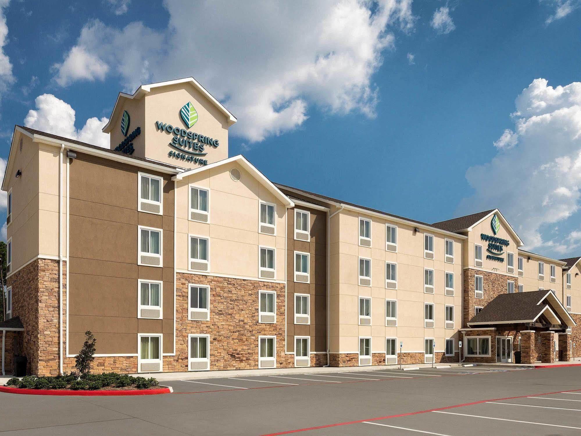 Woodspring Suites Houston Iah Airport Хъмбъл Екстериор снимка