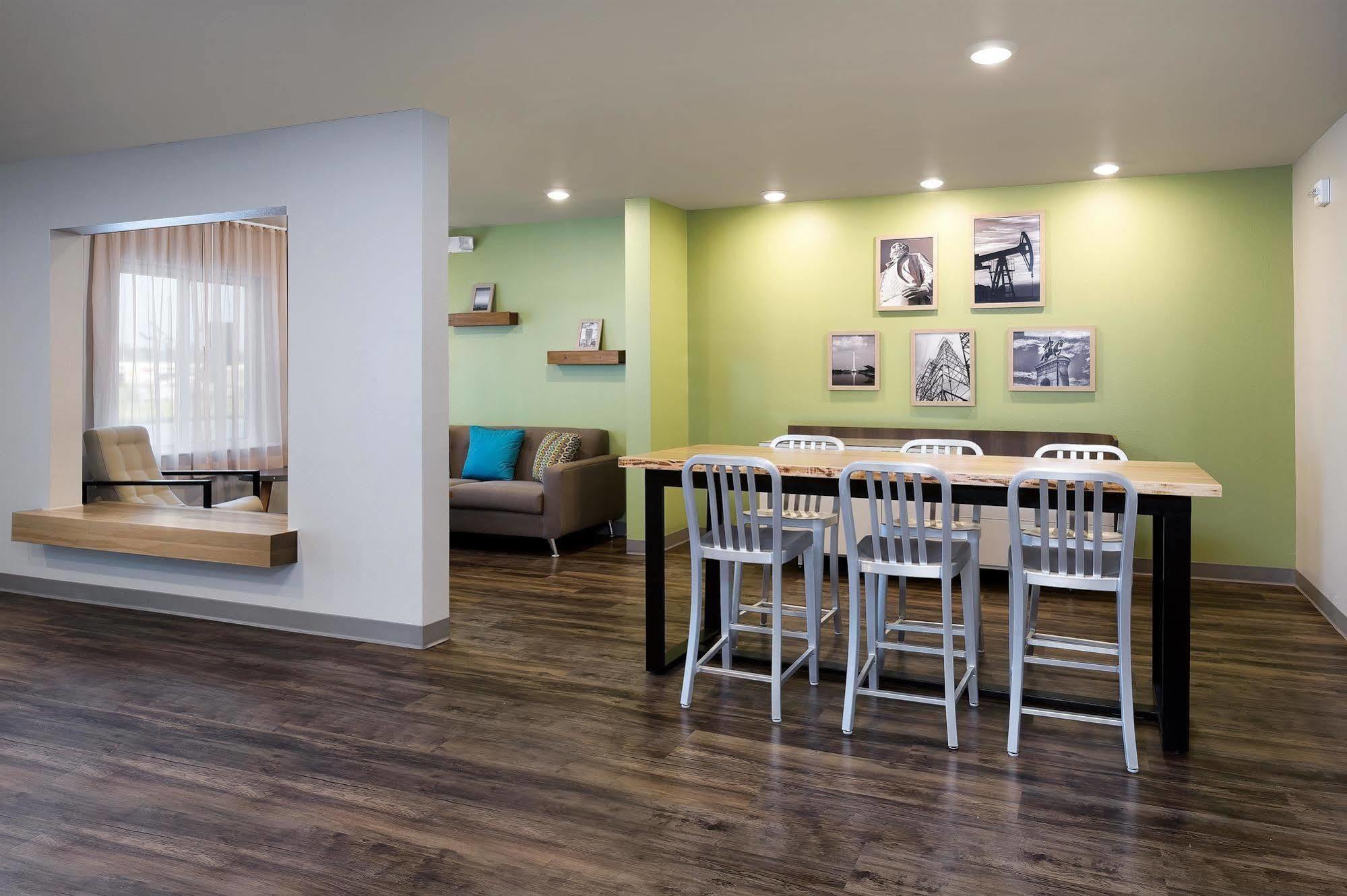 Woodspring Suites Houston Iah Airport Хъмбъл Екстериор снимка