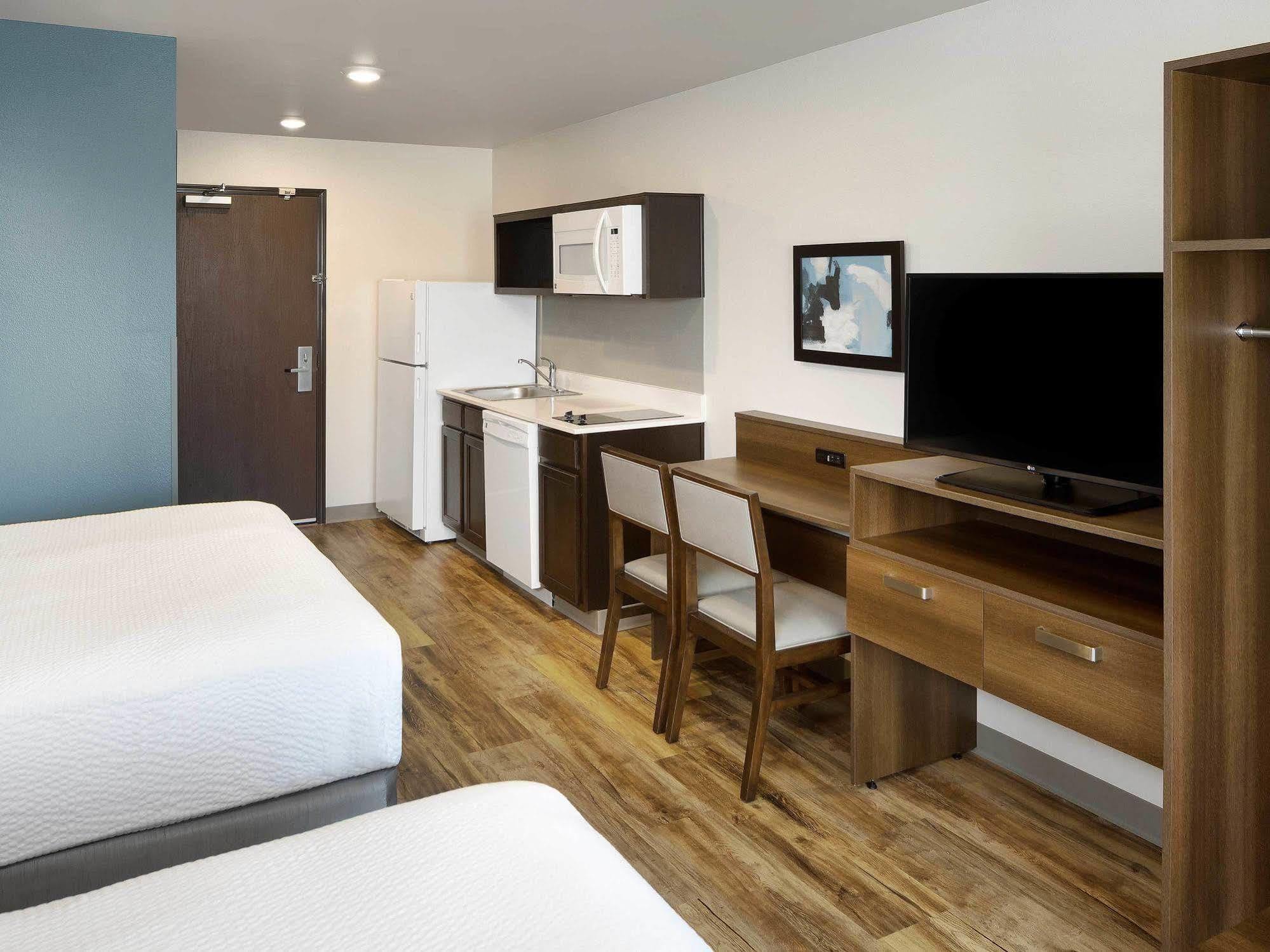 Woodspring Suites Houston Iah Airport Хъмбъл Екстериор снимка