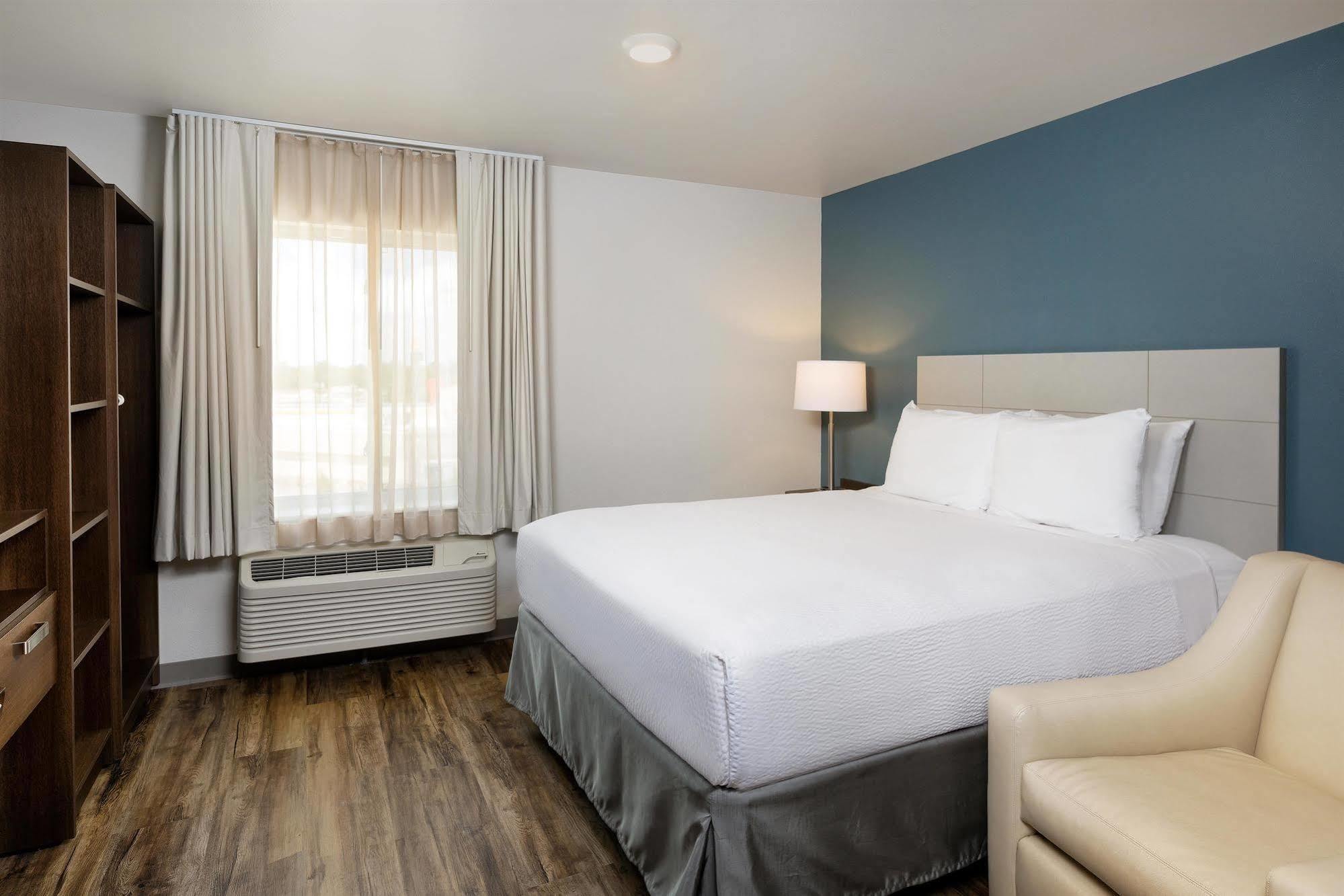 Woodspring Suites Houston Iah Airport Хъмбъл Екстериор снимка