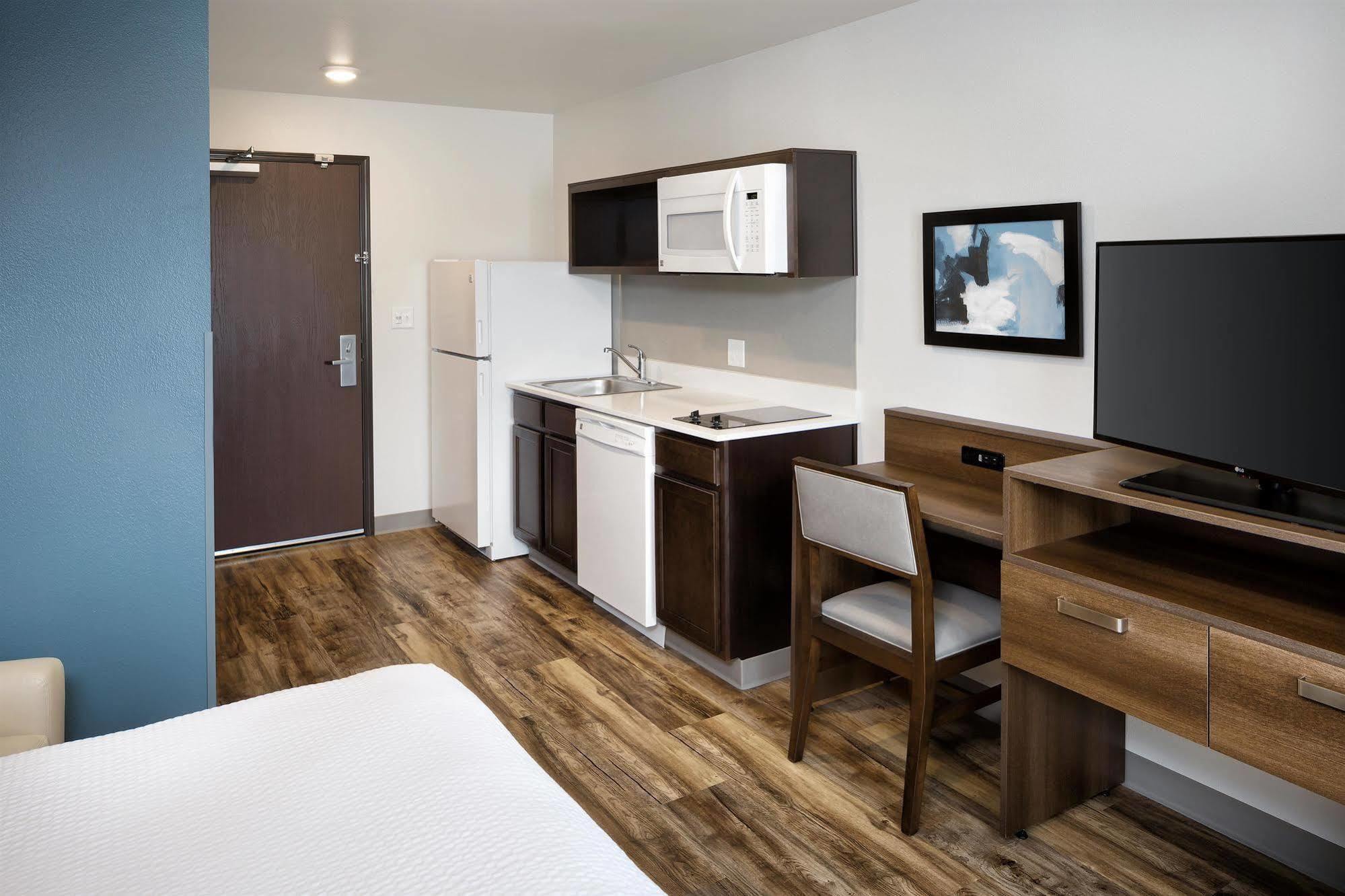 Woodspring Suites Houston Iah Airport Хъмбъл Екстериор снимка